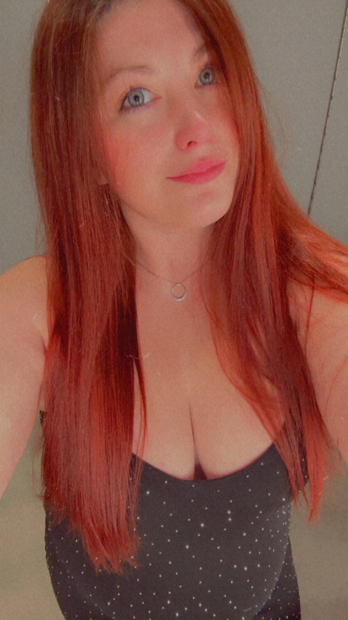 Red Queen Brat giving the middle finger